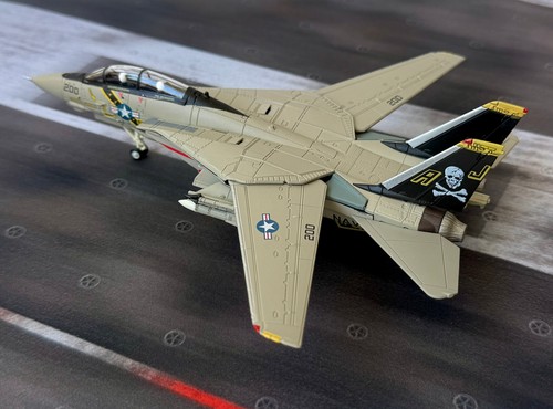 100 84 tomcat jolly - 1:100,