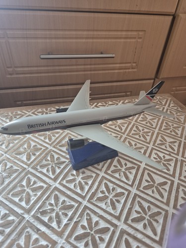 British airways boeing 777 - airways,