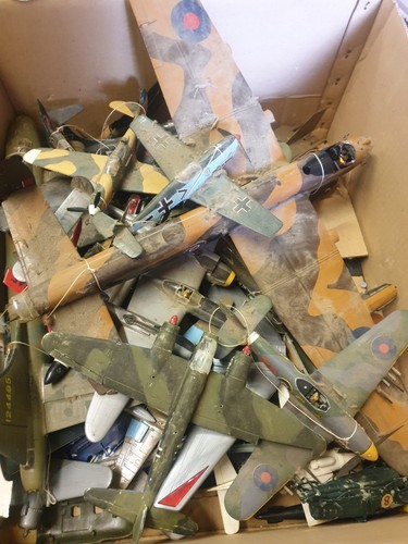 Large box plastic - box, aircraft