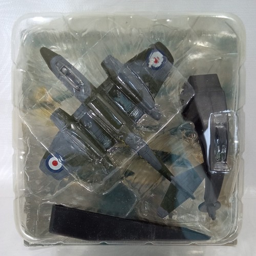 Amercom 100 gloster meteor - 1/100,