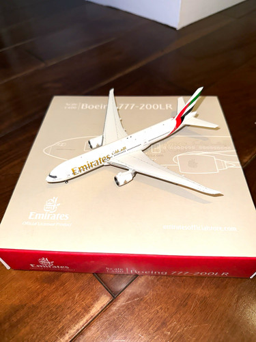Gemini jets emirates boeing - emirates,