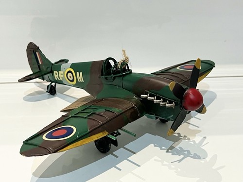 Tin metal model world war - metal, ii