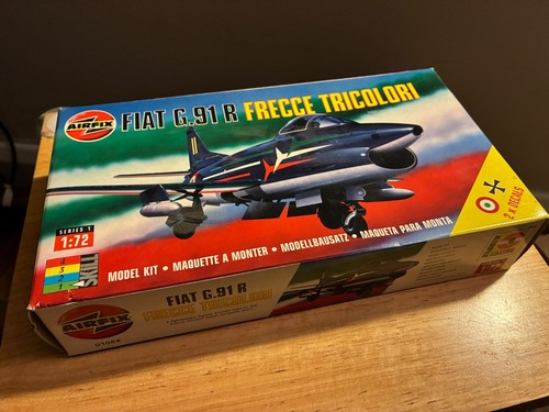 Vintage model kit sealed - model,