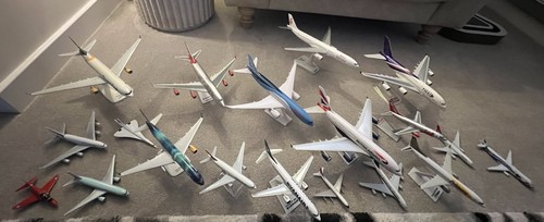 Model airplanes diecast - 19,